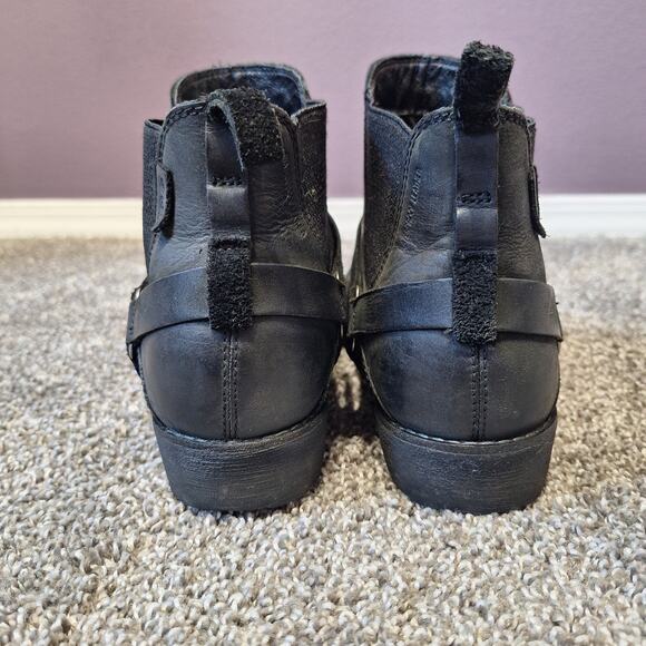 TEVA womens 9 waterproof leather black strap ankle short booties pull on - Picture 4 of 7
